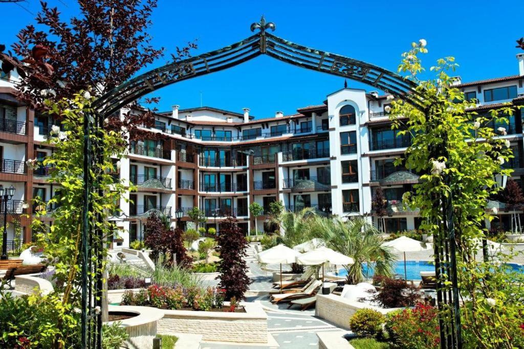 Aparthotel Boutique Rose Gardens Pomorie Exterior foto
