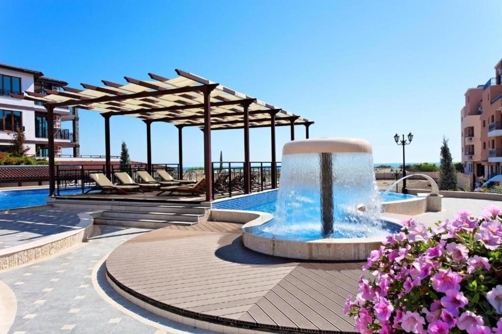 Aparthotel Boutique Rose Gardens Pomorie Exterior foto